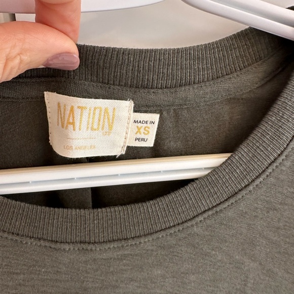 NATION LTD Penny tee with flounce sleeves in nori green xs nwt - Picture 7 of 8